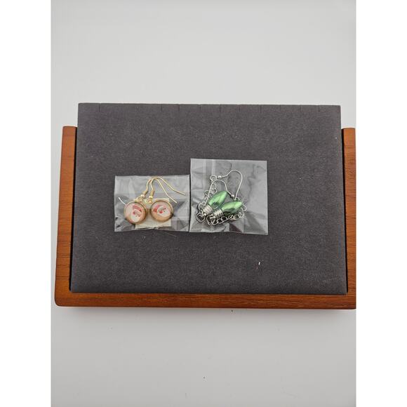 Holiday Earrings Set Of 2 Pair Santa Christmas Lights Dangle Drop Hook - Picture 1 of 4